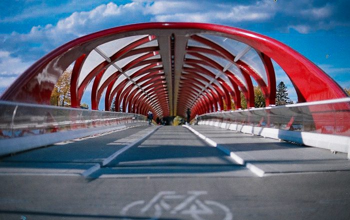 "PEACE BRIDGE" by ChinitoBoy is licenced under Attribution 2.0 Generic (CC BY 2.0)